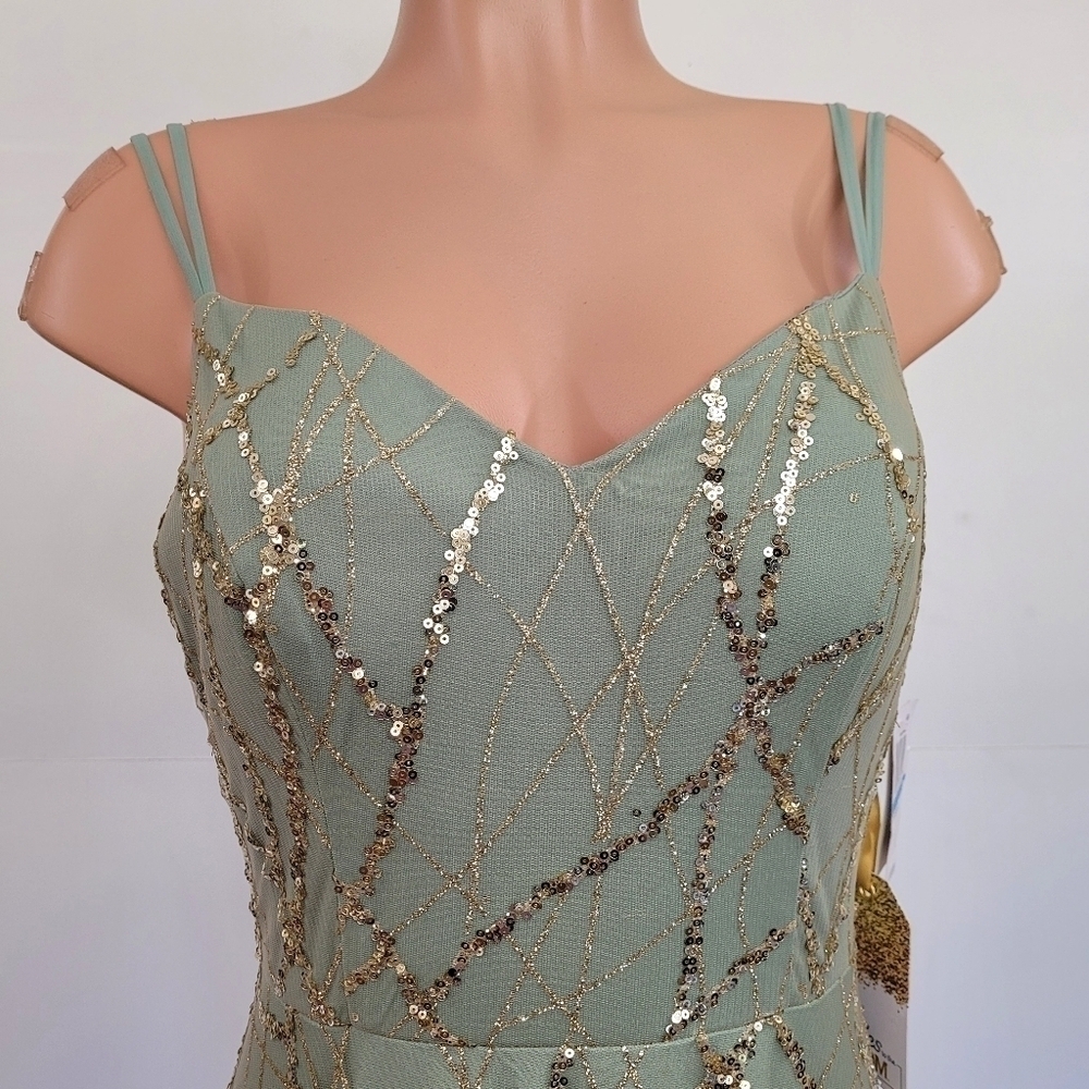 Say Yes Sequin Ball Gown Size 9 Juniors - Picture 10 of 17